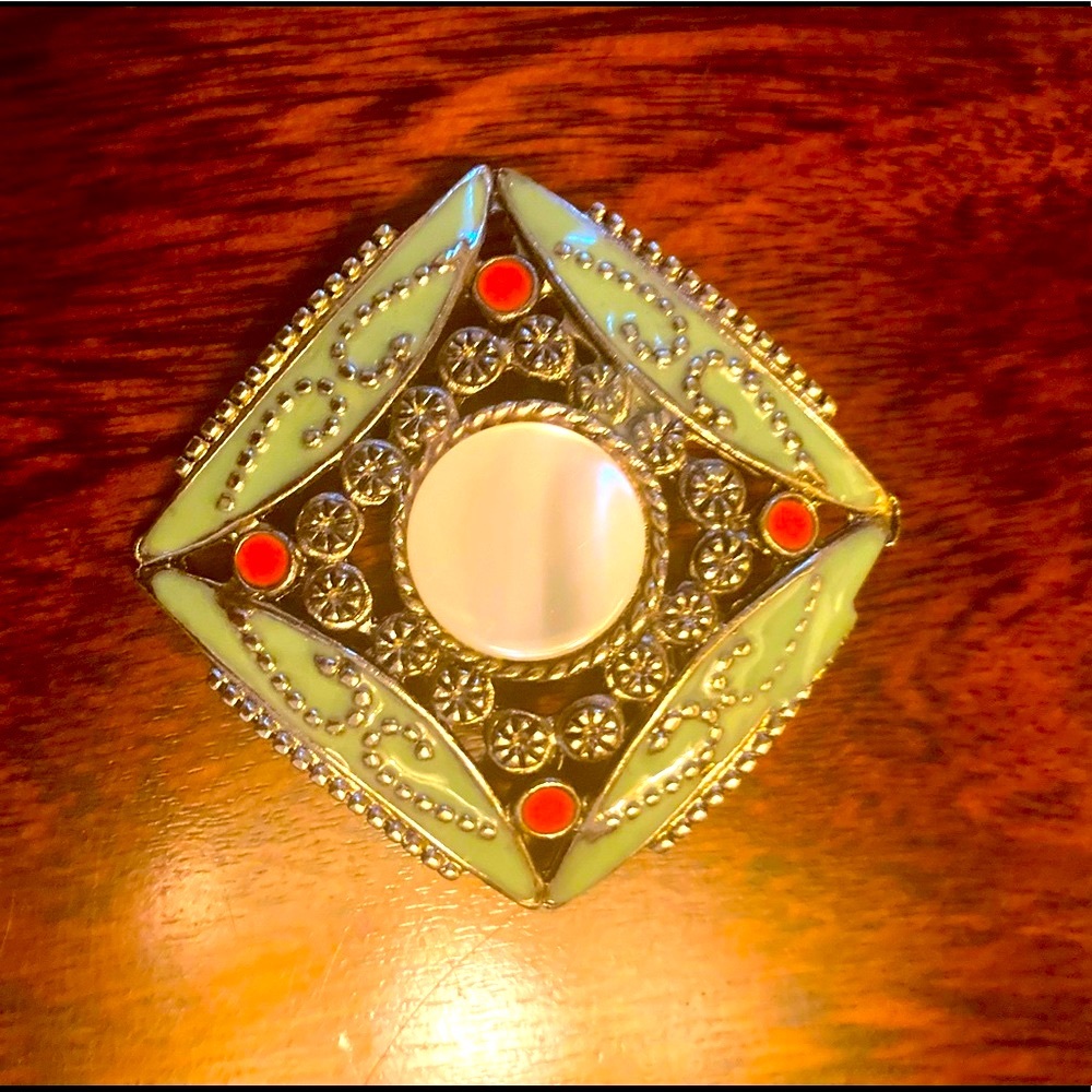 Green & Orange 🍊 women’s brooches